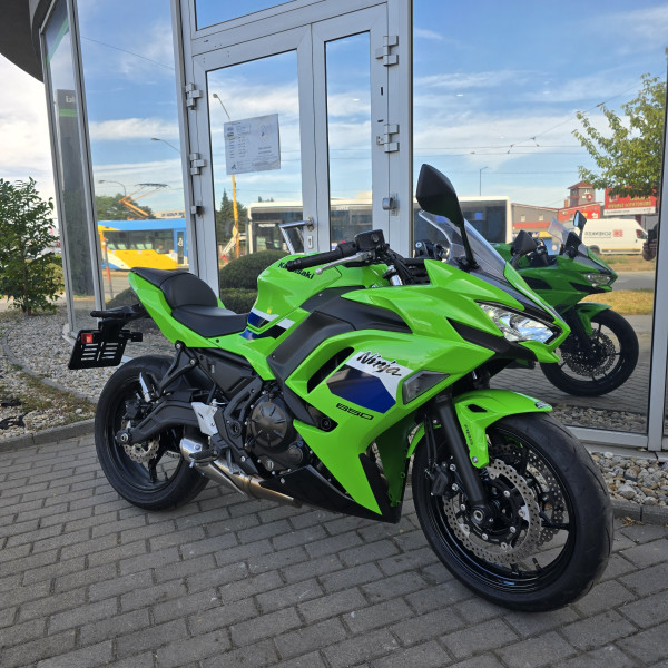 Kawasaki Ninja 650 - DEMO